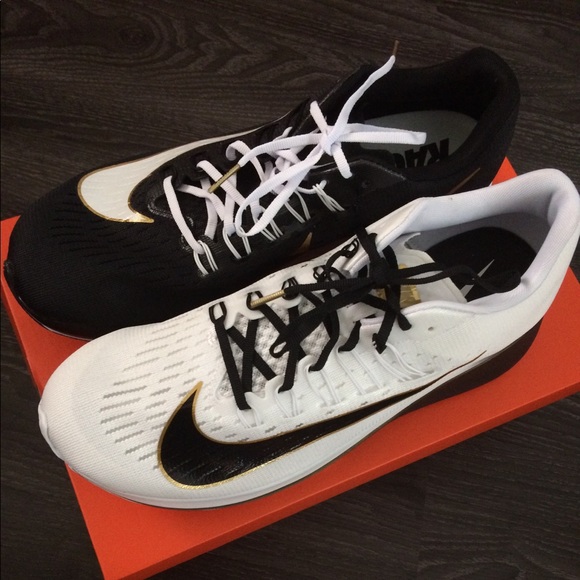 Meet your Posher, Jessica - Picture 2 of 2